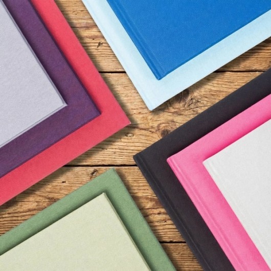 Wählen Sie aus 60 Einbandmaterialien für Ihr Fotobuch!