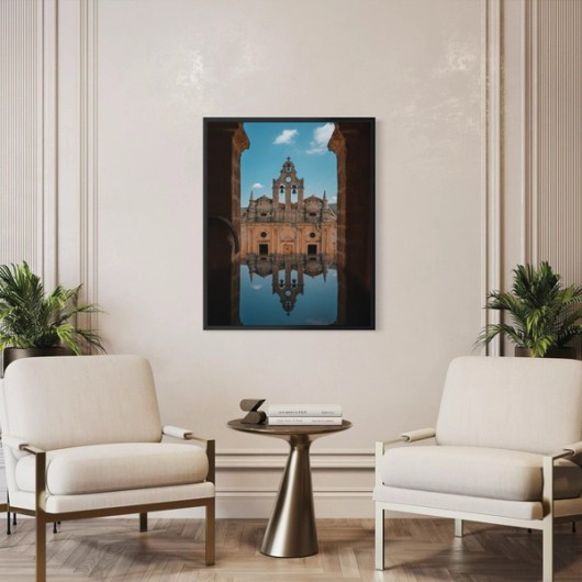 Photo in black frame without passe-partout