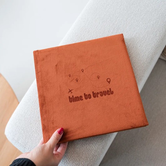 Bildband mit Velvet Whiskey Einbandmaterial