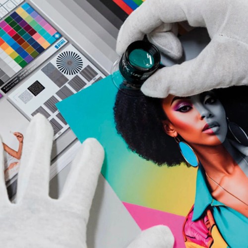 Colour proofing inkjet print