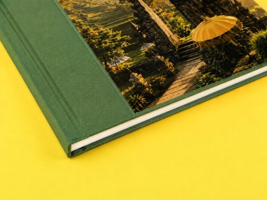 Hoek van een linnen Premium Fotoboek